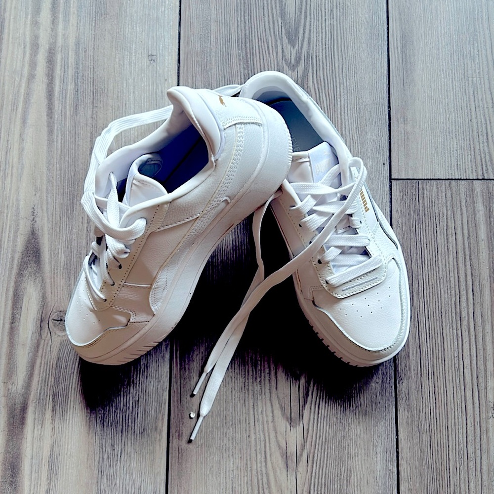 Puma Carina Street Women’s Sneakers